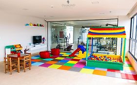 Flats novos e modernos, próximos ao centro, em um ambiente de excelência no Diamond